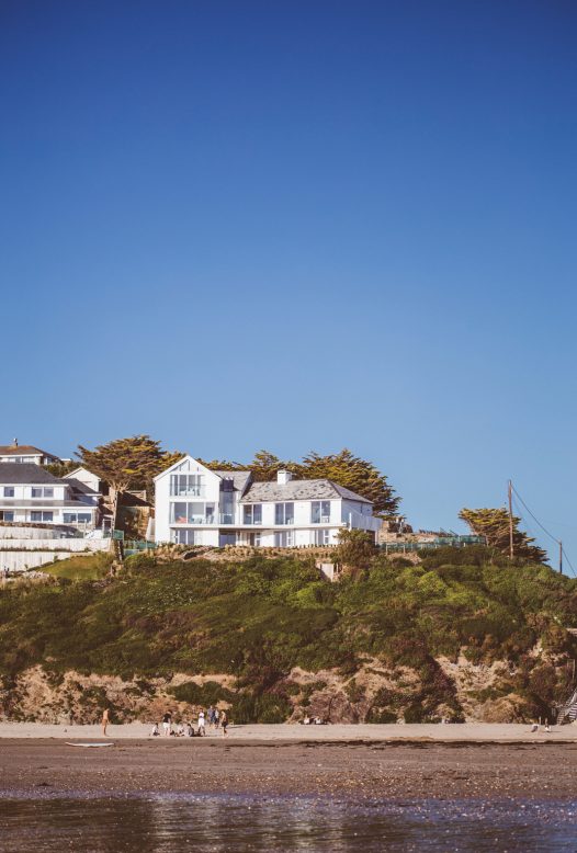 Carn Mar is located right above Polzeath beach in North Cornwall