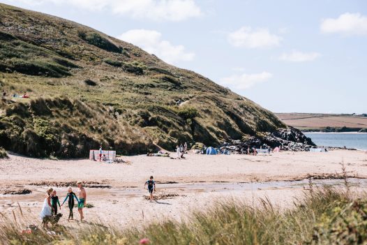 1 Higher Farm is within walking distance of the dog-friendly beach of Daymer Bay