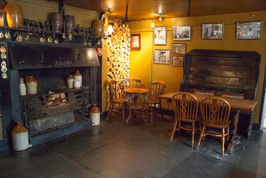 Enjoy a cosy lunch at the St Kew Inn, the perfect rainy day activity in North Cornwall