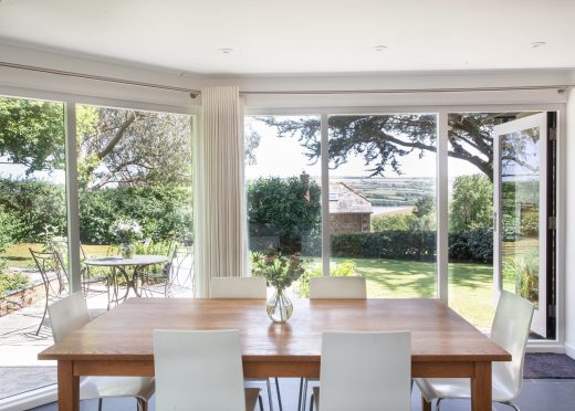 Dining room at Badger Cottage, a self-catering holiday home in Rock, North Cornwall