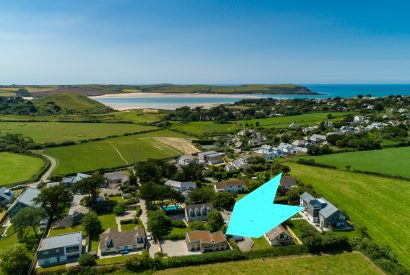 Aerial view of Bowji, a self-catering holiday home in Daymer Bay, North Cornwall