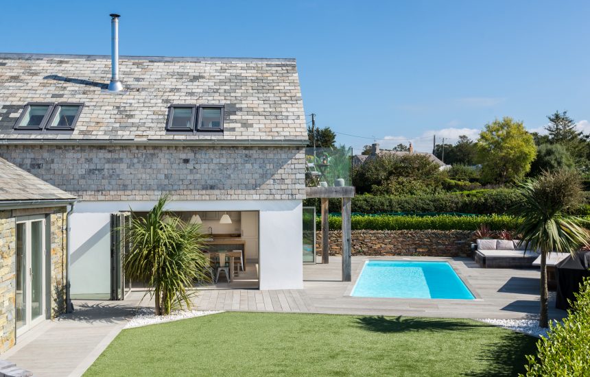 Heated outdoor swimming pool at Fiddlesticks a self-catering holiday home in Rock, North Cornwall