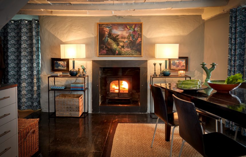 Dining room in Henry's, a self-catering holiday home in Port Isaac, North Cornwall