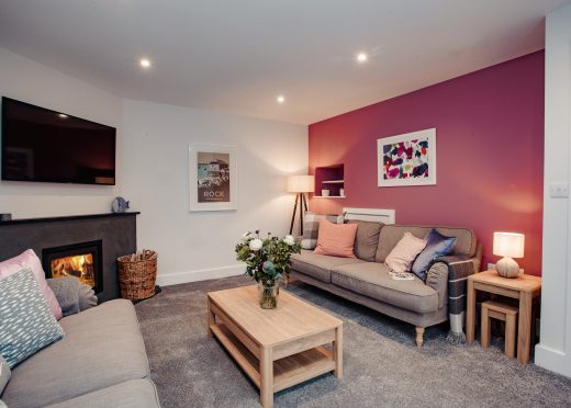 Holibobs, a self-catering holiday home near Rock, North Cornwall