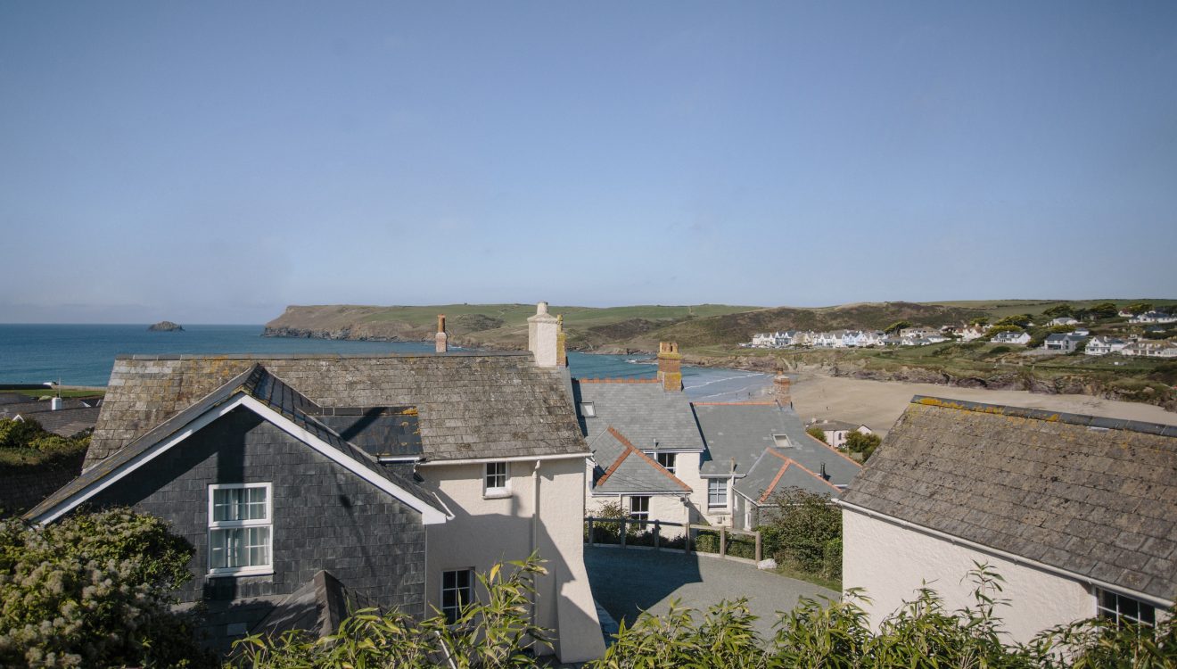 Ivy Cottage is located above Polzeath beach in North Cornwall