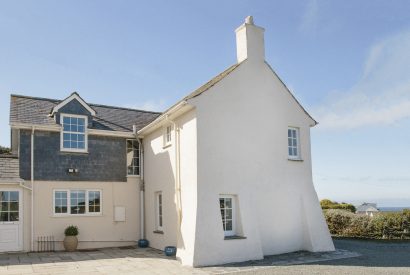 Exterior view of Ivy Cottage, a self-catering holiday home in Polzeath, North Cornwall