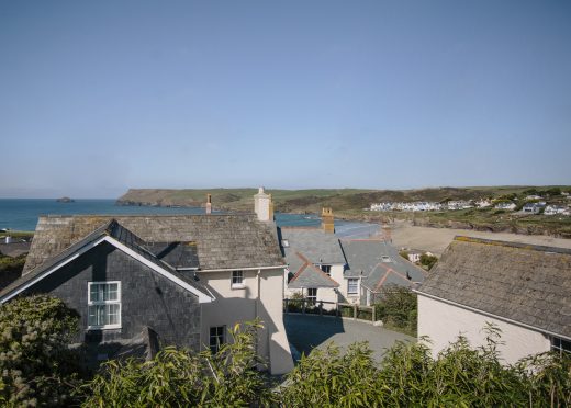 Ivy Cottage is located above Polzeath beach in North Cornwall