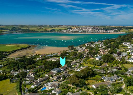 Aerial view of Little Riggs, a self-catering holiday home in Rock, North Cornwall