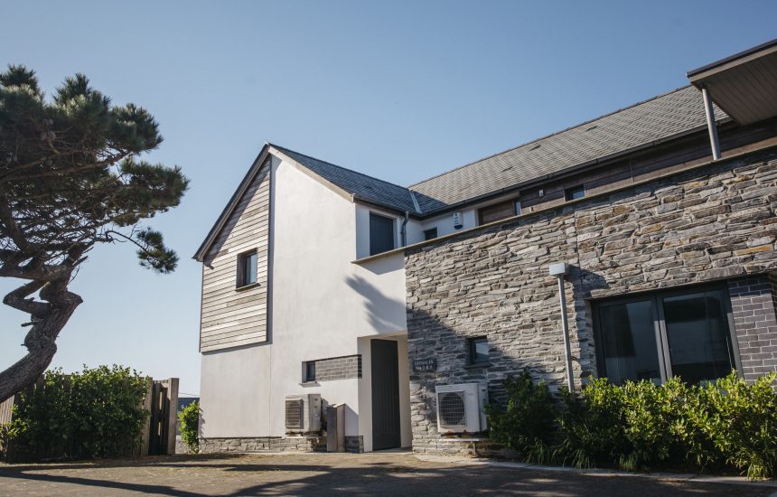 Exterior view of No 5 Tregales, a self-catering holiday home in New Polzeath, North Cornwall.