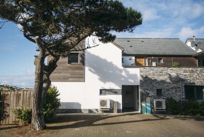 No 6 Tregales, a self-catering holiday apartment in New Polzeath, North Cornwall