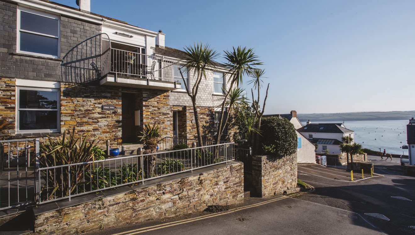 Pebble Rock, a self-catering holiday home in Rock, North Cornwall