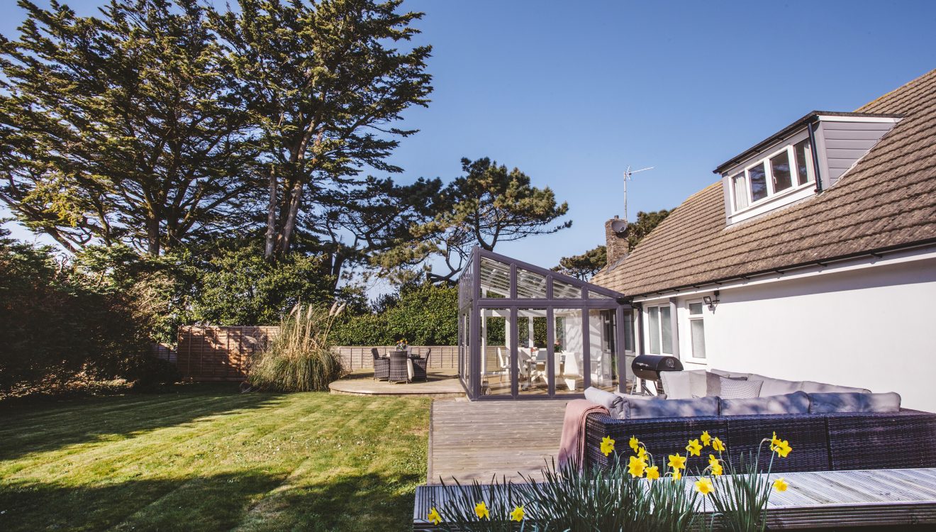 Pinetree Lodge is a self-catering holiday home in Polzeath, North Cornwall