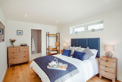 Master bedroom at Skovva, a self-catering holiday home in Rock, North Cornwall