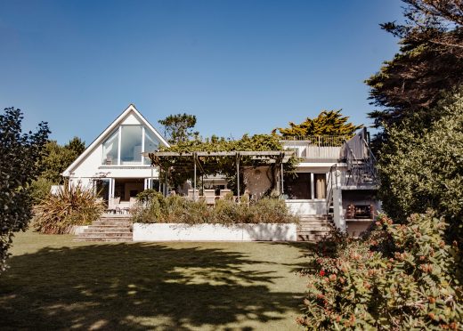 Skylarks, a self-catering holiday home above Daymer Bay, North Cornwall