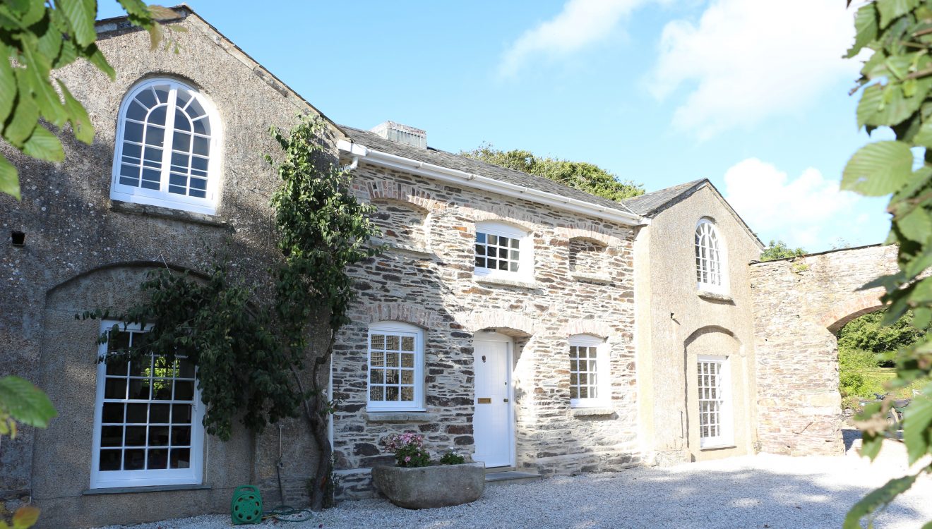 The Coach House, a self-catering holiday house in Rock, North Cornwall