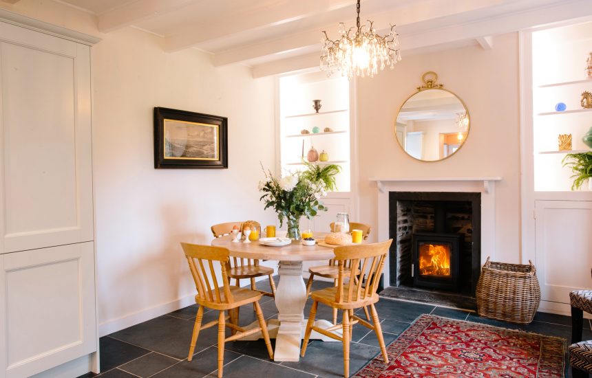 Dining area at The Gate House, a self-catering holiday home between Rock and Wadebridge, North Cornwall