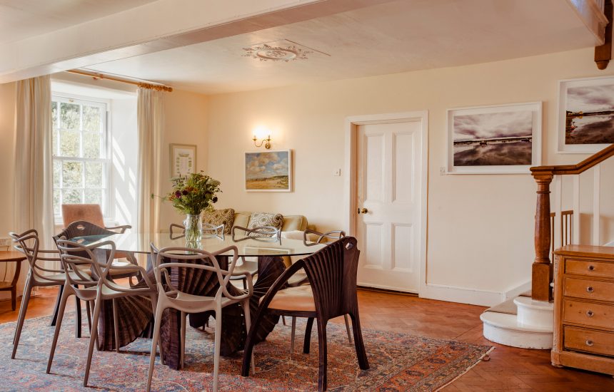 The dining room at Lynam, a self-catering holiday home in Rock, North Cornwall