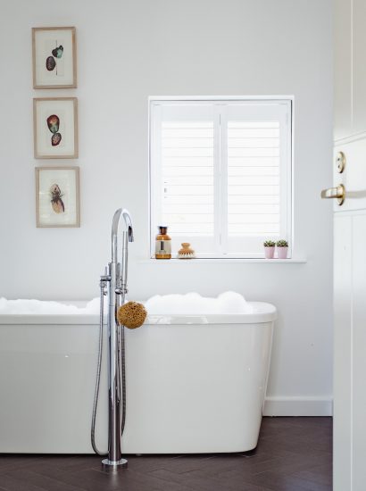 Bathroom at The Farmhouse, a self-catering holiday home on Cant Farm near Rock, North Cornwall