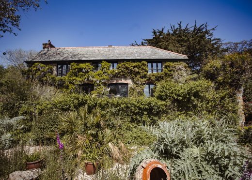 The Farmhouse, a self-catering holiday home near Rock, North Cornwall