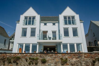 With an unrivalled beachfront location, Tristram commands breathtaking views over Polzeath beach and across the Atlantic Ocean