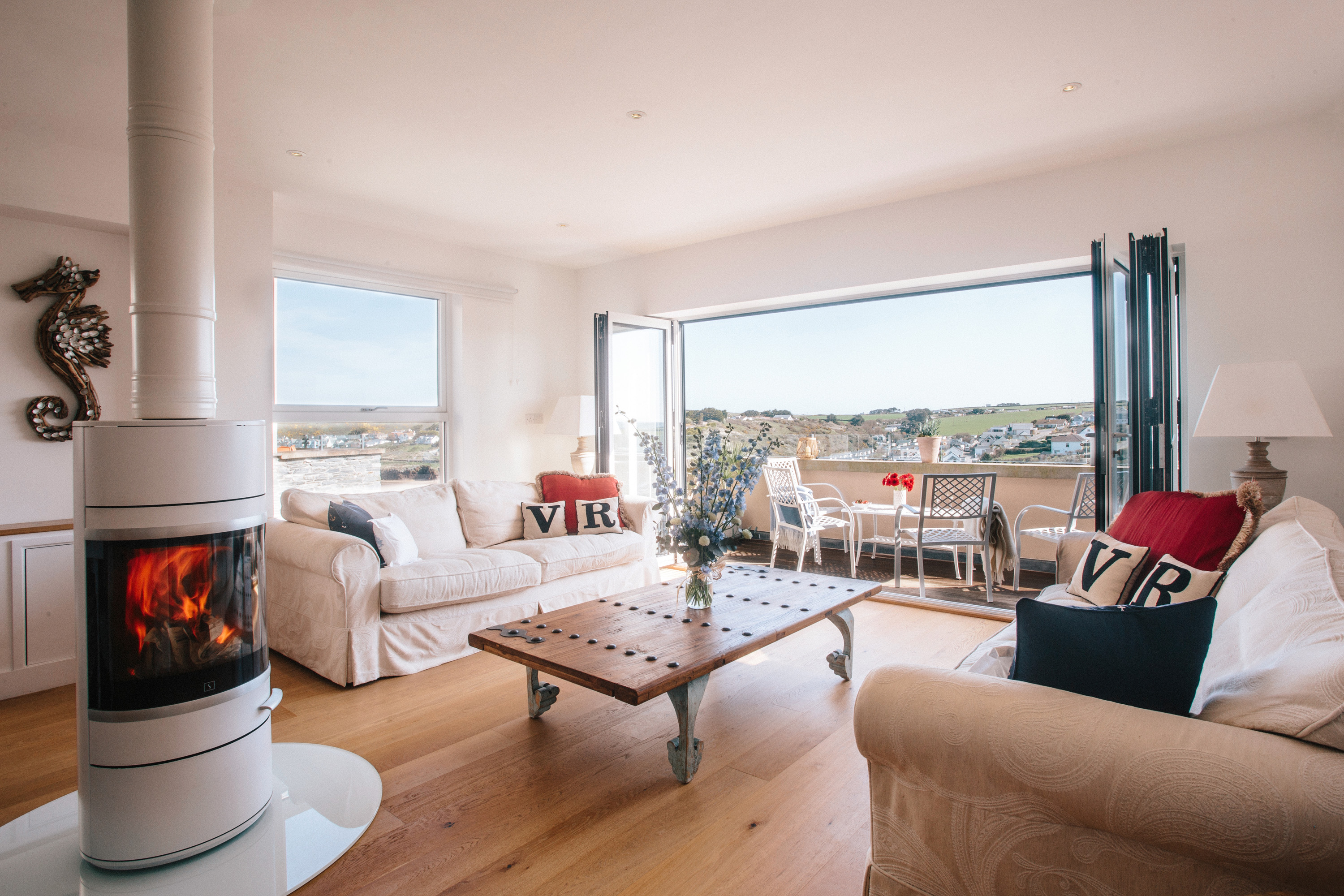 Living space in Vinnick Rock, a self-catering holiday home in Polzeath, North Cornwall